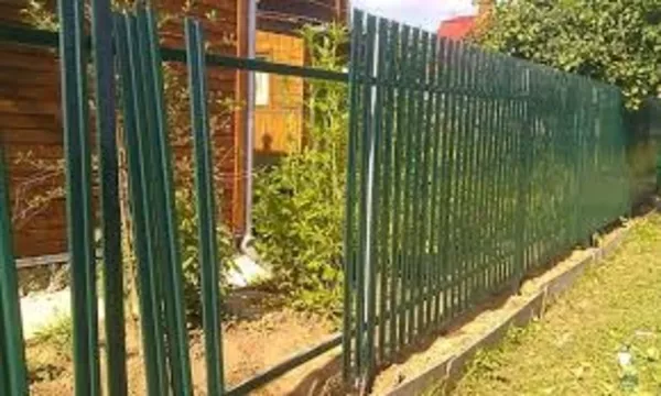 Купить забор для дачи из металлического штакетника от производителя 2