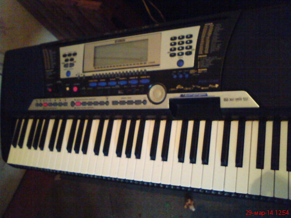 Продам синтезатор Yamaha PSR-540